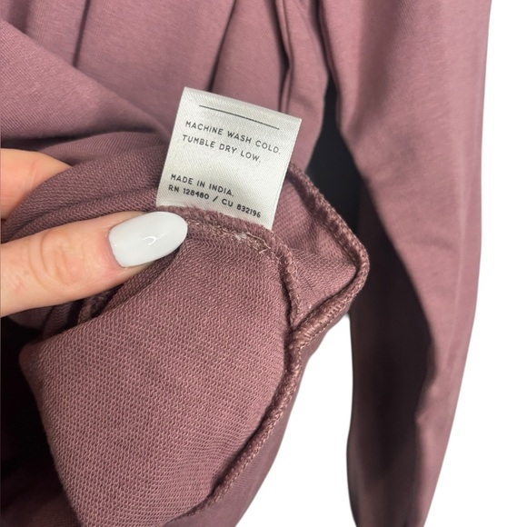 NEW Pact Women’s Mauve Open Back Organic Cotton Sweatshirt Size Large - Picture 5 of 11